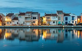 Le Calme A Deux Pas Du Port De Sete